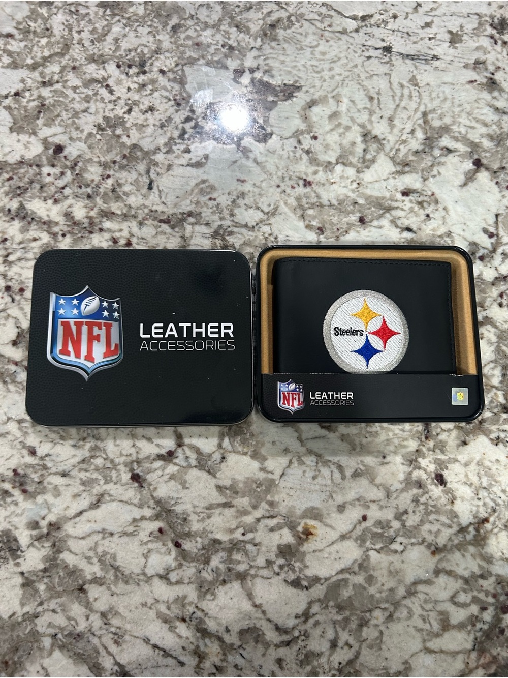 Steelers Black Leather Bi-Fold NFL Wallet-NIB
